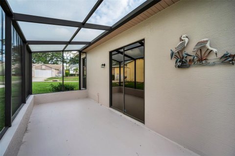 House in New Port Richey, Florida 2 bedrooms, 144.74 sq.m. № 2157681 - photo 23