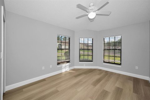 House in New Port Richey, Florida 2 bedrooms, 144.74 sq.m. № 2157681 - photo 18