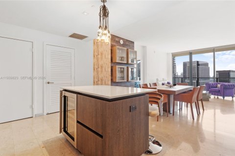 Condo in Miami, Florida, 2 bedrooms  № 1997081 - photo 7