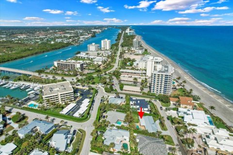 House in Jupiter, Florida 3 bedrooms, 174.84 sq.m. № 2187383 - photo 25