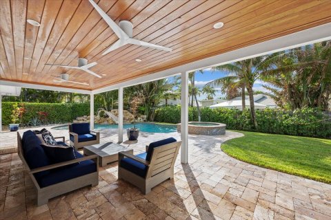 House in Jupiter, Florida 3 bedrooms, 174.84 sq.m. № 2187383 - photo 22