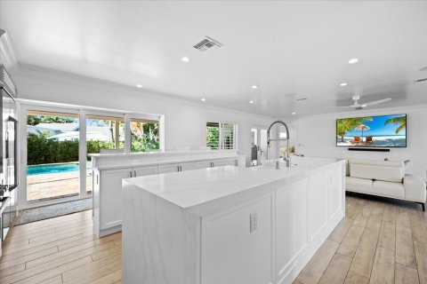 House in Jupiter, Florida 3 bedrooms, 174.84 sq.m. № 2187383 - photo 12