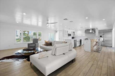 House in Jupiter, Florida 3 bedrooms, 174.84 sq.m. № 2187383 - photo 7
