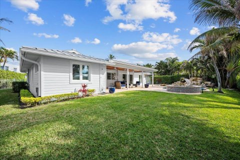 House in Jupiter, Florida 3 bedrooms, 174.84 sq.m. № 2187383 - photo 23