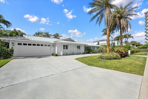 House in Jupiter, Florida 3 bedrooms, 174.84 sq.m. № 2187383 - photo 4