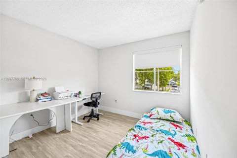 Condo in Doral, Florida, 3 bedrooms  № 2411729 - photo 20