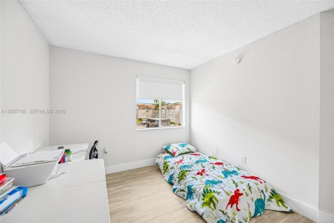Condo in Doral, Florida, 3 bedrooms  № 2411729 - photo 19