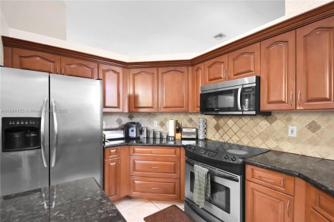 Casa en venta en Weston, Florida, 5 dormitorios, 238.39 m2 № 1807664 - foto 17