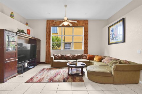 Casa en venta en Weston, Florida, 5 dormitorios, 238.39 m2 № 1807664 - foto 21