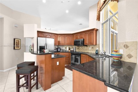 Casa en venta en Weston, Florida, 5 dormitorios, 238.39 m2 № 1807664 - foto 16