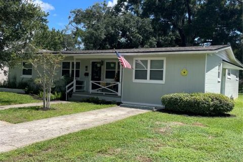 House in Winter Garden, Florida 4 bedrooms, 186.18 sq.m. № 1628433 - photo 2