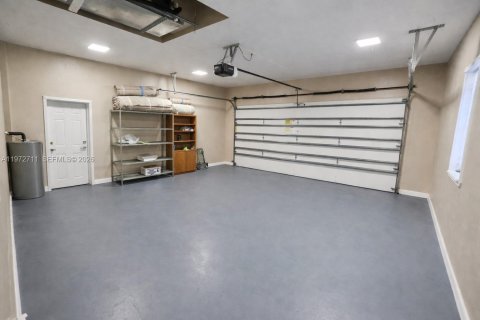 Villa ou maison à louer à Lehigh Acres, Floride: 3 chambres, 164.16 m2 № 2033172 - photo 29