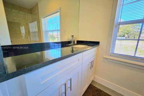 Villa ou maison à louer à Lehigh Acres, Floride: 3 chambres, 164.16 m2 № 2033172 - photo 15