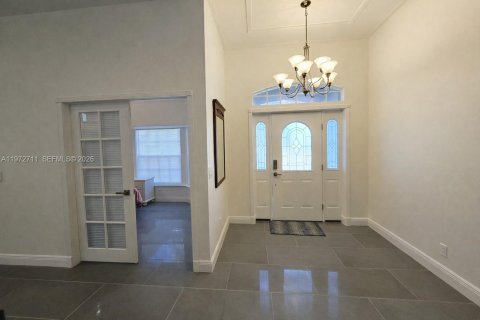 Villa ou maison à louer à Lehigh Acres, Floride: 3 chambres, 164.16 m2 № 2033172 - photo 2