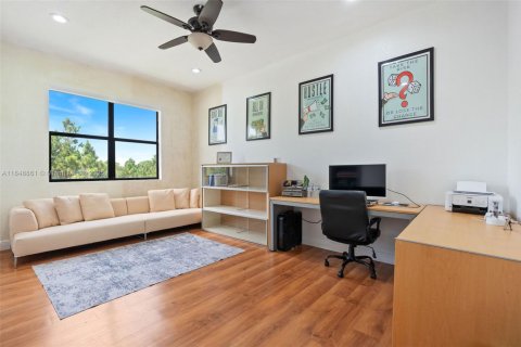 Villa ou maison à vendre à Miami, Floride: 5 chambres, 297.29 m2 № 1850552 - photo 29