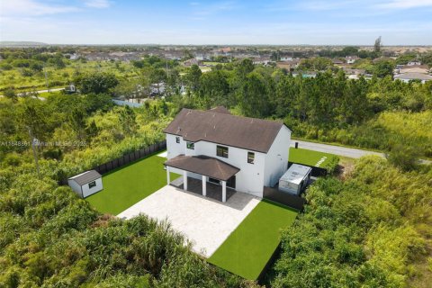 Villa ou maison à vendre à Miami, Floride: 5 chambres, 297.29 m2 № 1850552 - photo 6