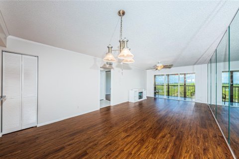 Condominio en venta en Saint Petersburg, Florida, 2 dormitorios, 118.91 m2 № 1881349 - foto 17