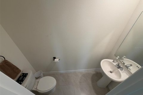 Touwnhouse à louer à Apopka, Floride: 3 chambres, 139.17 m2 № 2097836 - photo 4