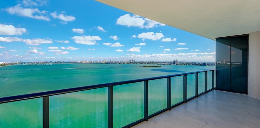 Condo à Miami, Floride, 3 chambres № 1866983