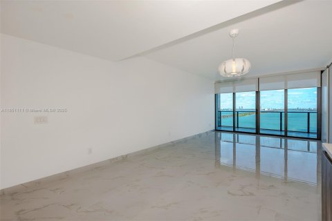 Снять в аренду кондоминиум в Майами, Флорида 3 спальни, 141.77м2, № 1866983 - фото 4