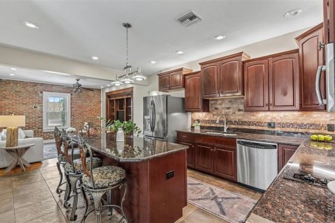 Casa en venta en Lakeland, Florida, 4 dormitorios, 314.38 m2 № 2152252 - foto 17