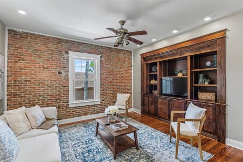 Casa en venta en Lakeland, Florida, 4 dormitorios, 314.38 m2 № 2152252 - foto 22