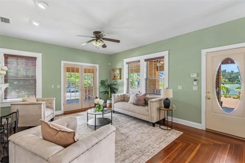 Casa en venta en Lakeland, Florida, 4 dormitorios, 314.38 m2 № 2152252 - foto 6