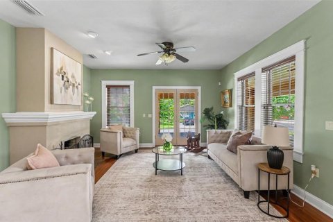 Casa en venta en Lakeland, Florida, 4 dormitorios, 314.38 m2 № 2152252 - foto 7