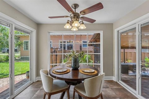 Casa en venta en Lakeland, Florida, 4 dormitorios, 314.38 m2 № 2152252 - foto 24