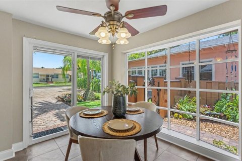 Casa en venta en Lakeland, Florida, 4 dormitorios, 314.38 m2 № 2152252 - foto 25