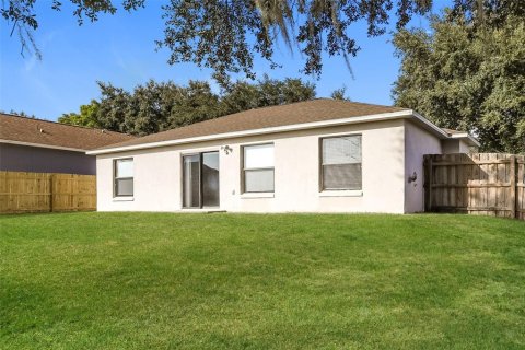 House in Davenport, Florida 4 bedrooms, 143.26 sq.m. № 1813359 - photo 14