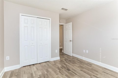 House in Davenport, Florida 4 bedrooms, 143.26 sq.m. № 1813359 - photo 12