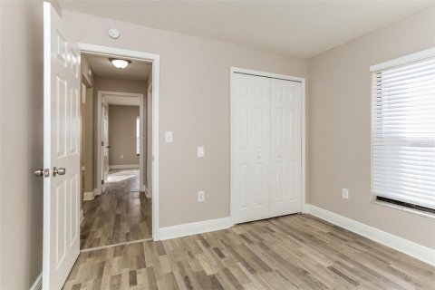 House in Davenport, Florida 4 bedrooms, 143.26 sq.m. № 1813359 - photo 11