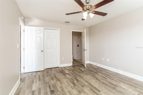 House in Davenport, Florida 4 bedrooms, 143.26 sq.m. № 1813359 - photo 7