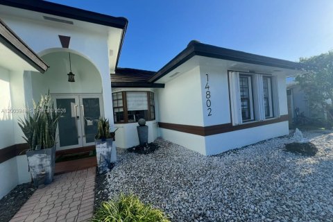 Villa ou maison à Miami, Floride 4 chambres, 160.07 m2 № 2068376