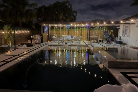 Villa ou maison à vendre à Miami, Floride: 4 chambres, 160.07 m2 № 2068376 - photo 17