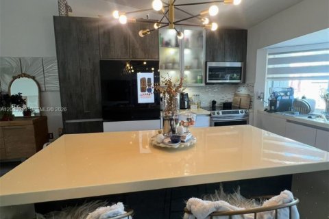 Villa ou maison à vendre à Miami, Floride: 4 chambres, 160.07 m2 № 2068376 - photo 20