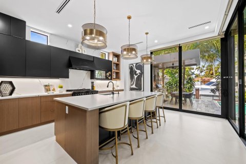 Villa ou maison à vendre à Fort Lauderdale, Floride: 4 chambres, 421.68 m2 № 2187130 - photo 15