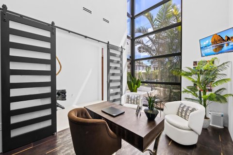 Villa ou maison à vendre à Fort Lauderdale, Floride: 4 chambres, 421.68 m2 № 2187130 - photo 21