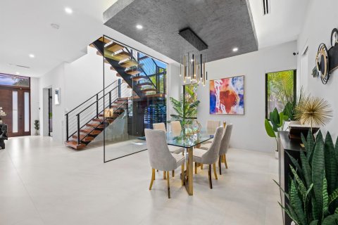 Villa ou maison à vendre à Fort Lauderdale, Floride: 4 chambres, 421.68 m2 № 2187130 - photo 18