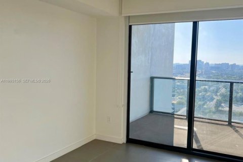 Condo in Miami, Florida, 1 bedroom  № 2057080 - photo 7