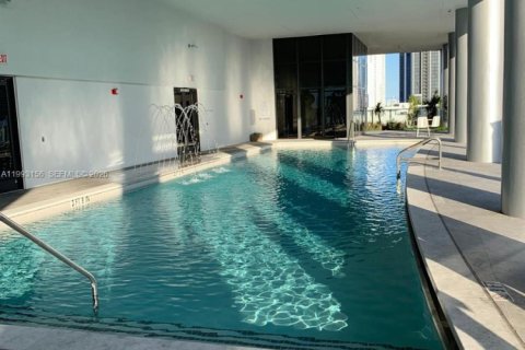 Condo in Miami, Florida, 1 bedroom  № 2057080 - photo 12