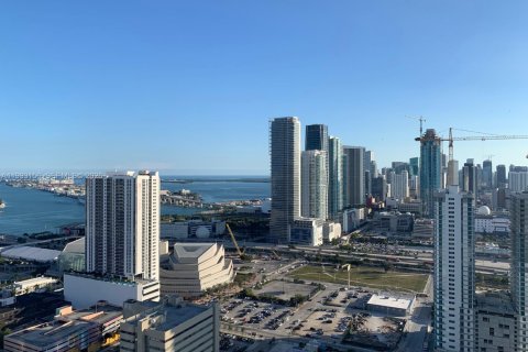 Condo in Miami, Florida, 1 bedroom  № 2057080 - photo 14
