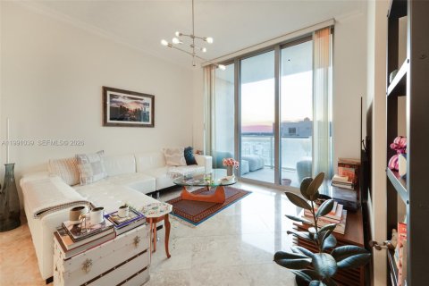 Купить кондоминиум в Майами, Флорида 1 спальня, 68.28м2, № 2090472 - фото 2