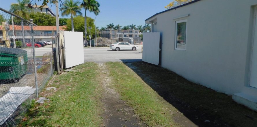 Oficina en Miami, Florida № 1079710