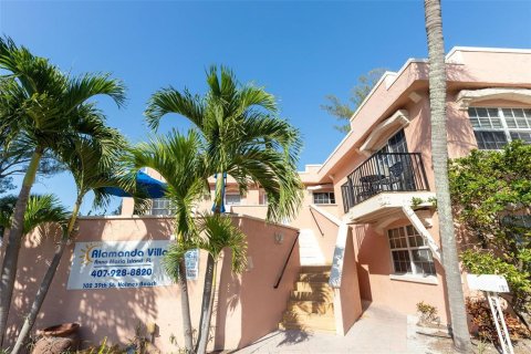 Hotel en venta en Holmes Beach, Florida, 459.31 m2 № 1023195 - foto 1