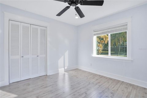 House in Orlando, Florida 3 bedrooms, 155.15 sq.m. № 2096819 - photo 30