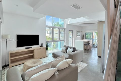 Купить коммерческую недвижимость в Майами-Бич, Флорида 260.96м2, № 1458543 - фото 5