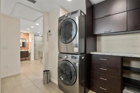Casa en venta en Sarasota, Florida, 4 dormitorios, 340.77 m2 № 1532493 - foto 20