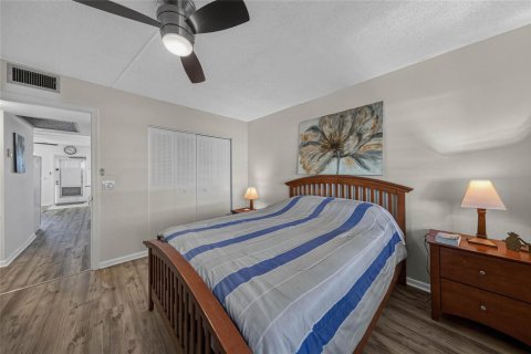 Condo in Deerfield Beach, Florida, 2 bedrooms  № 2193286 - photo 21